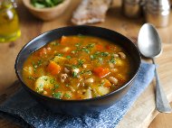 Бобена чорба / супа с картофи и моркови